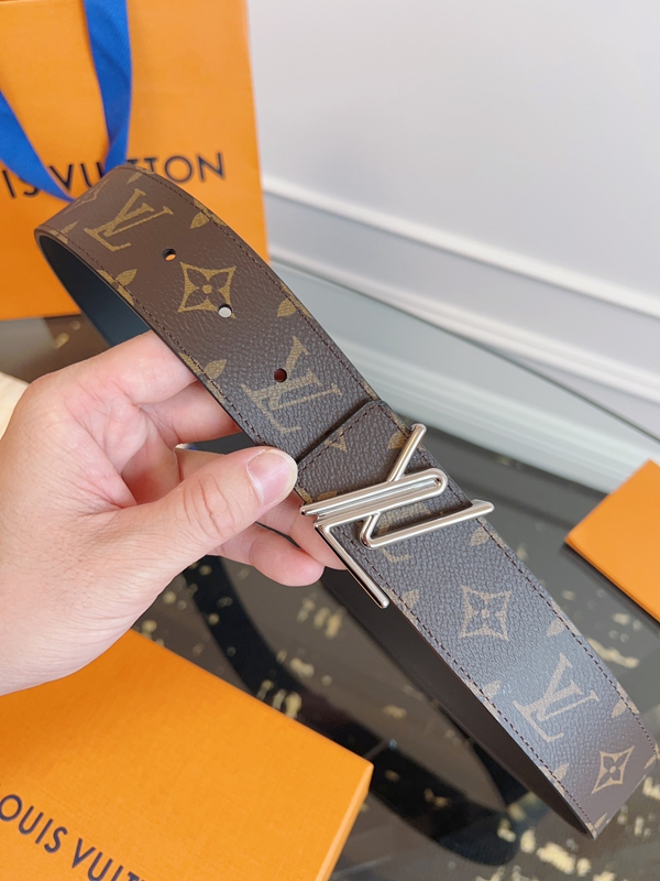 ルイヴィトンベルト正面デザイン